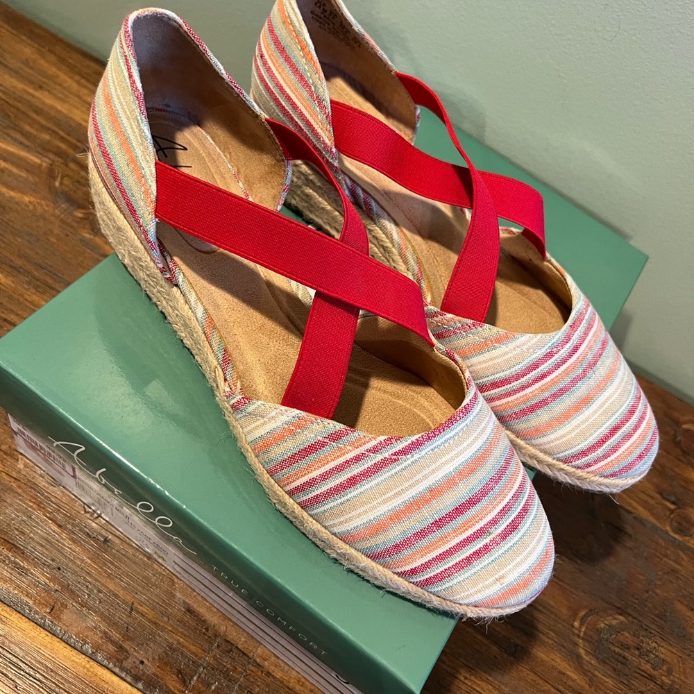 Nib Cross Strap Wedge - image 2